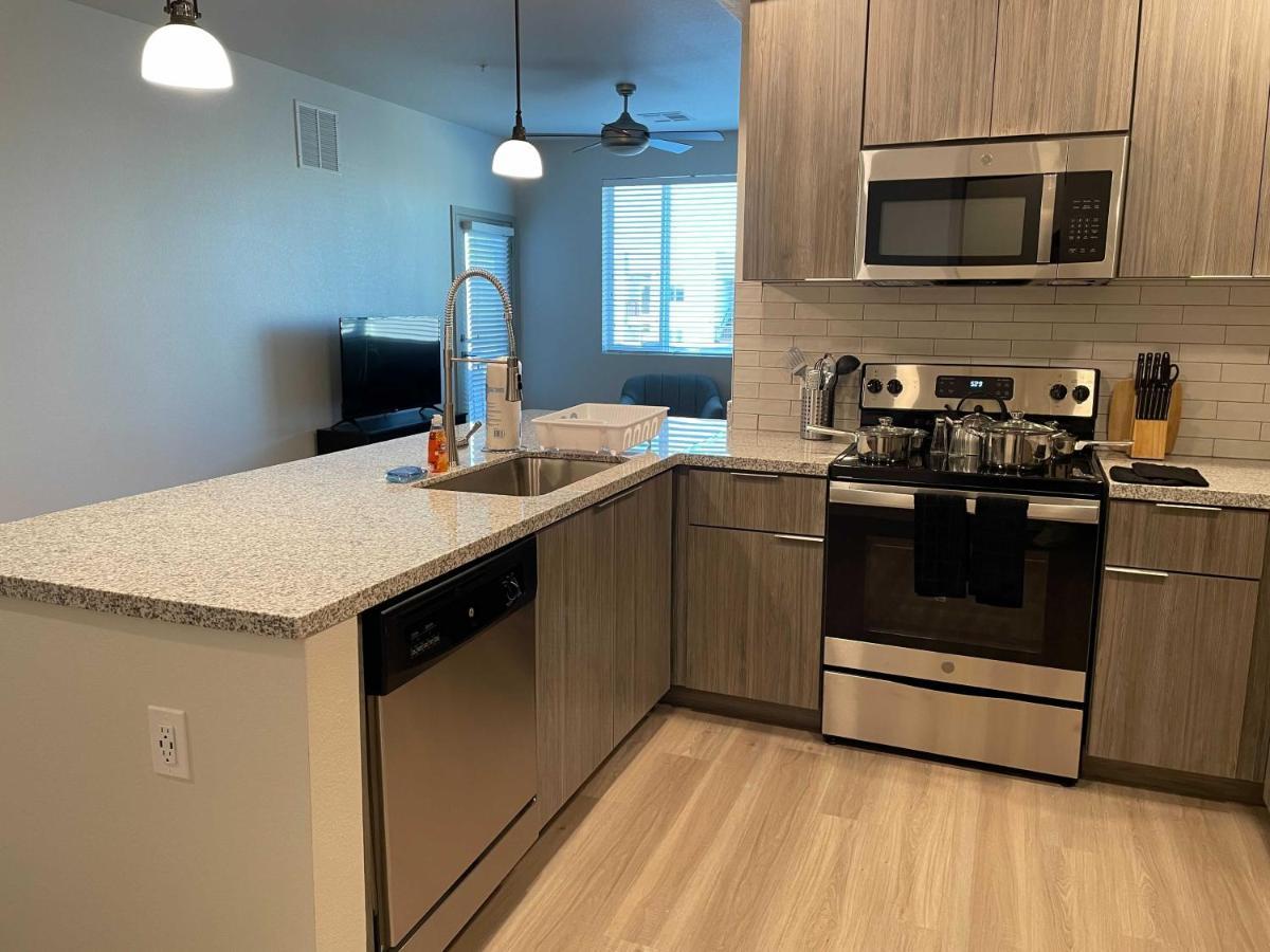 Stay Gia New Modern 1 Bedroom Apartment With Swimming Pool & Gym At Grayson Place Goodyear Exterior foto