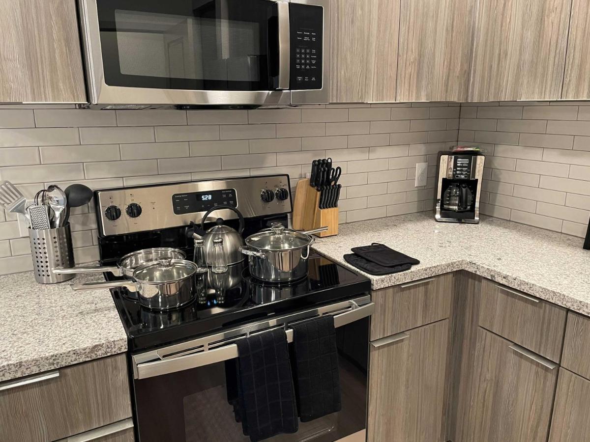 Stay Gia New Modern 1 Bedroom Apartment With Swimming Pool & Gym At Grayson Place Goodyear Exterior foto